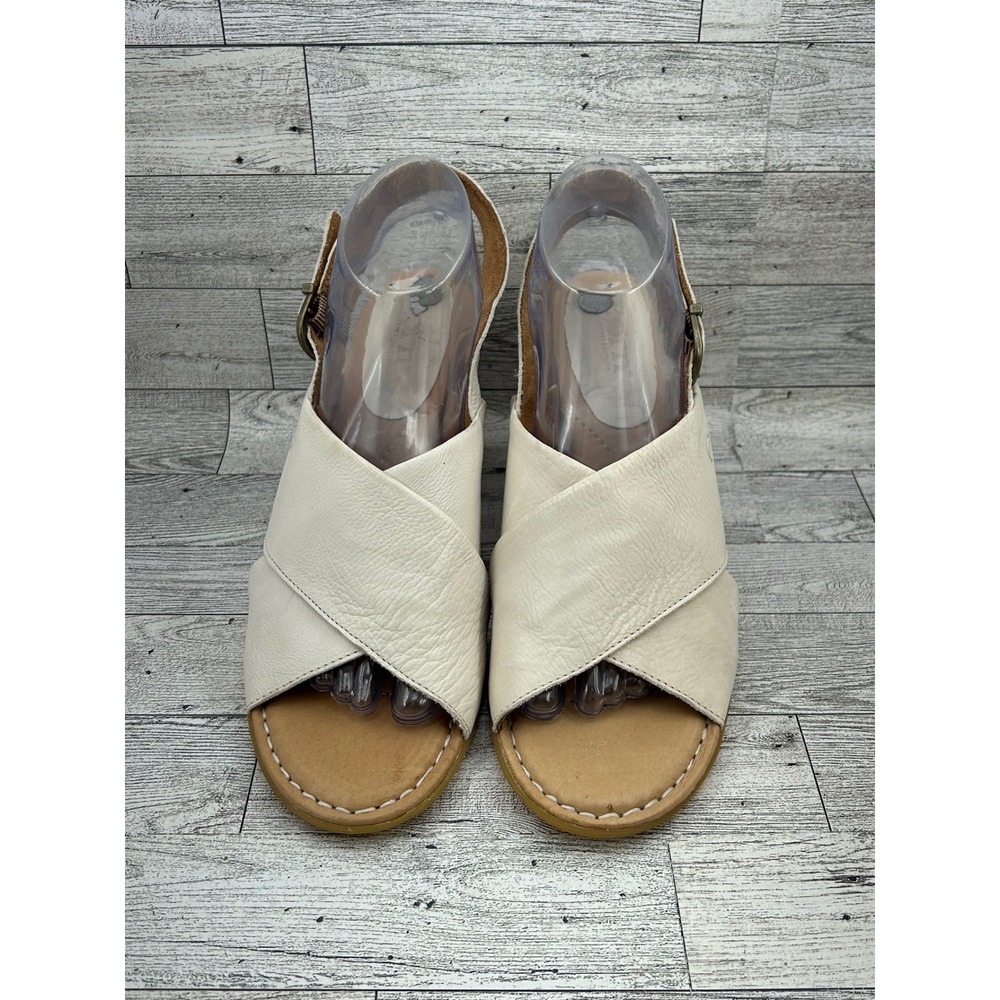 Born Hand Crafted Women Cream Leather Crisscross Block Heel Slingback Sandal 10M